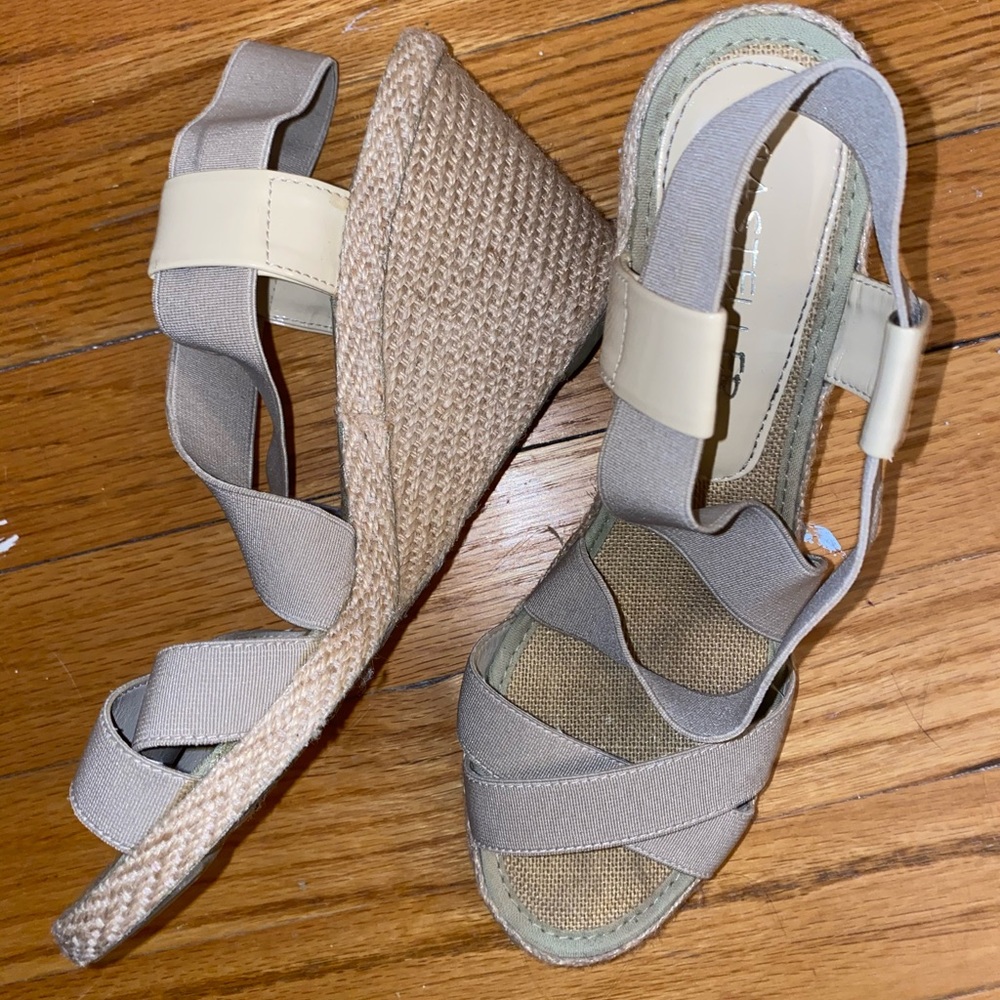 Nude 3 inch wedges